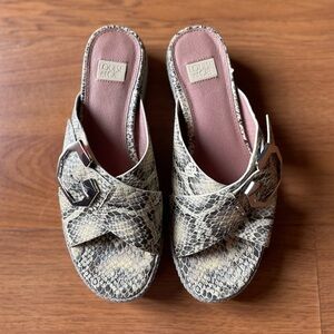 “LOUISE ET CIE” “CASSIA” BUBBLE SNAKE PRINT SLIDES EUC